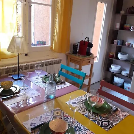 Maison De Charme Avec Cour, Proche Rue Des Teinturiers